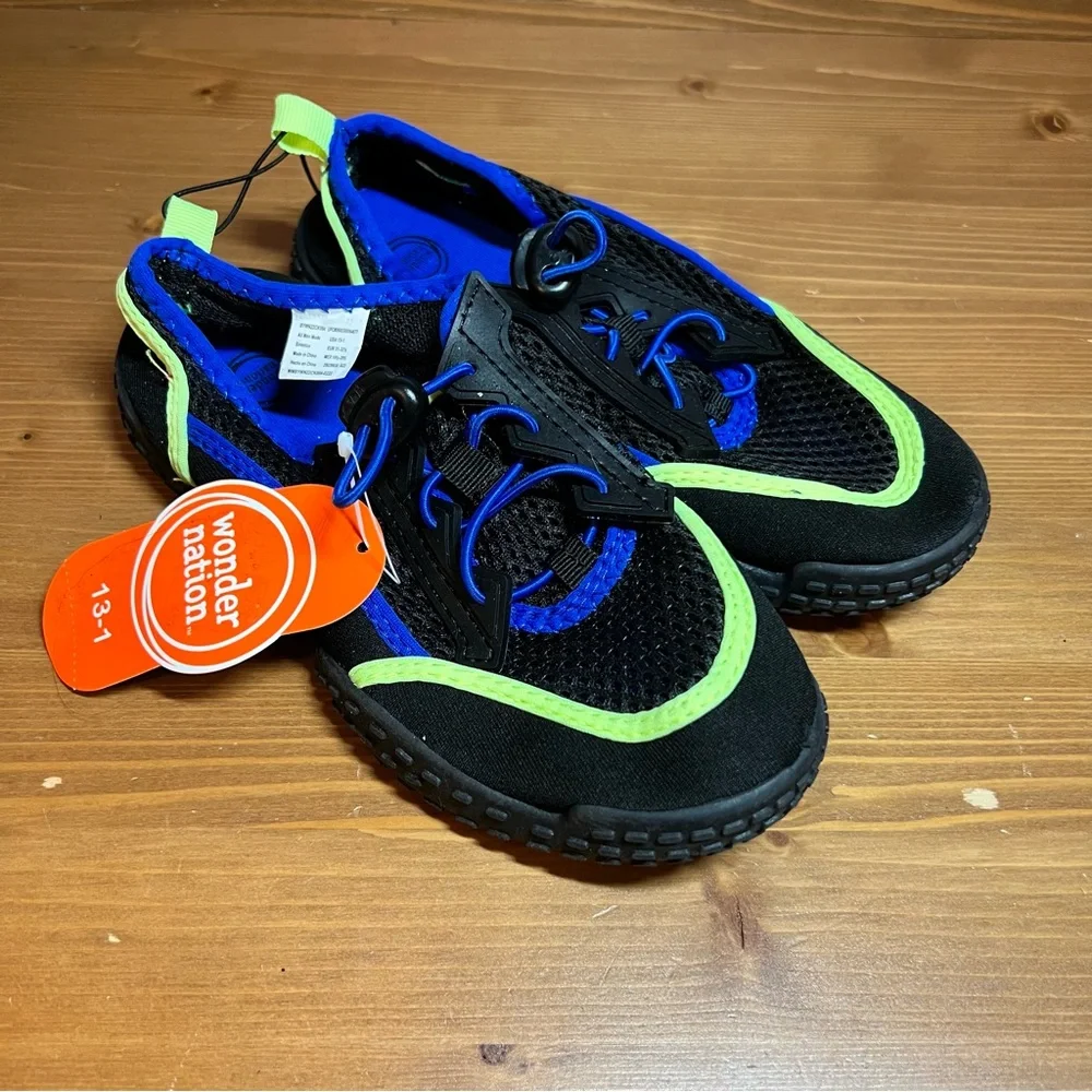 Boys Water Shoes Wonder Nation Blue Black NWT Size 13/1